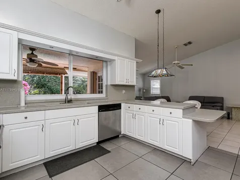 4760 E Hawkes Bluff Avenue Davie FL 33331