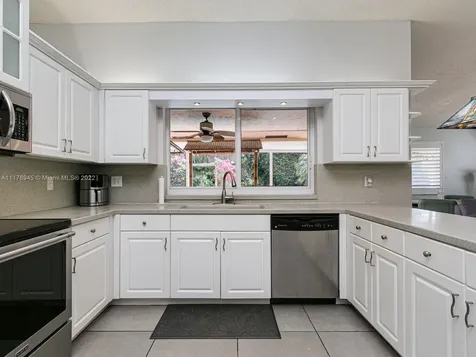 4760 E Hawkes Bluff Avenue Davie FL 33331