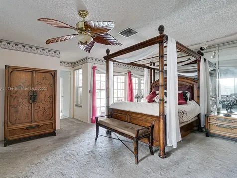 4760 E Hawkes Bluff Avenue Davie FL 33331