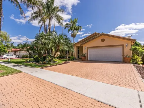 4760 E Hawkes Bluff Avenue Davie FL 33331
