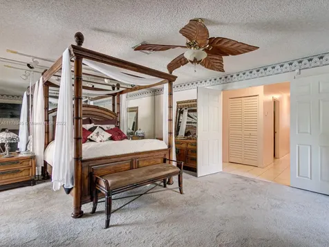 4760 E Hawkes Bluff Avenue Davie FL 33331