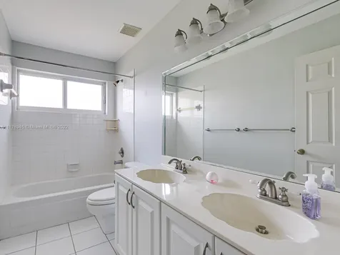 4760 E Hawkes Bluff Avenue Davie FL 33331