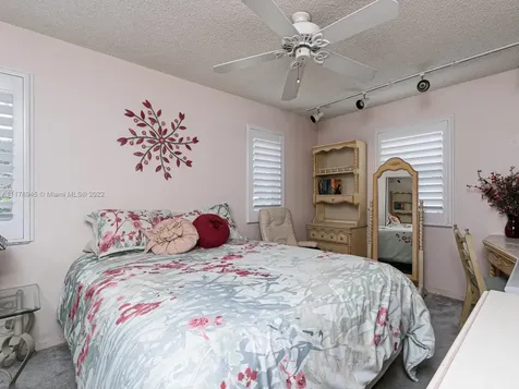 4760 E Hawkes Bluff Avenue Davie FL 33331