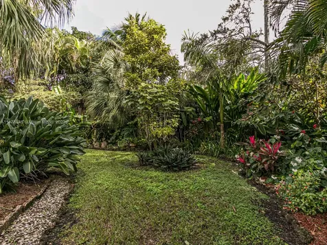 4760 E Hawkes Bluff Avenue Davie FL 33331