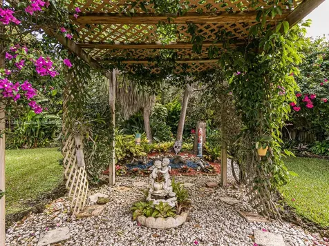 4760 E Hawkes Bluff Avenue Davie FL 33331