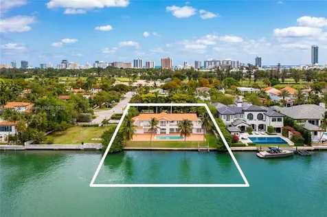 2220 N Bay Road Miami Beach FL 33140