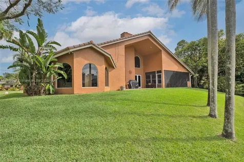 11400 SW 3rd Street Plantation FL 33325