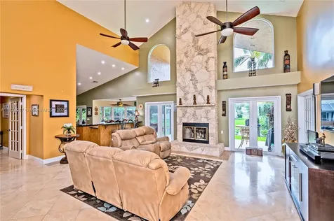 11400 SW 3rd Street Plantation FL 33325