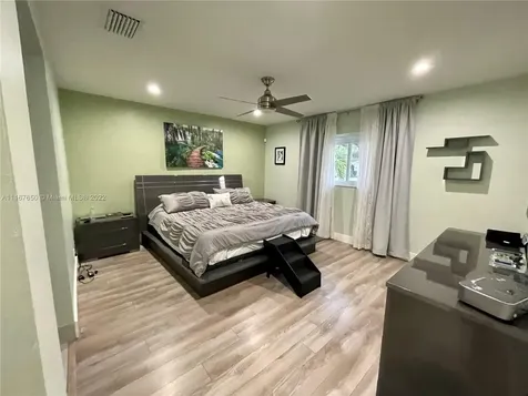 5381 SW 7th Street Plantation FL 33317