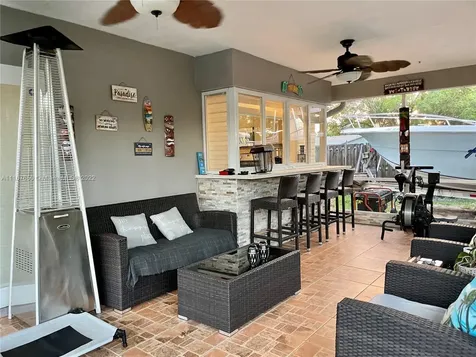 5381 SW 7th Street Plantation FL 33317