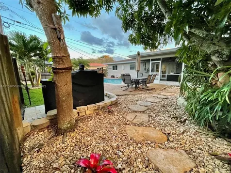 5381 SW 7th Street Plantation FL 33317