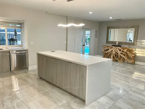 5381 SW 7th Street Plantation FL 33317