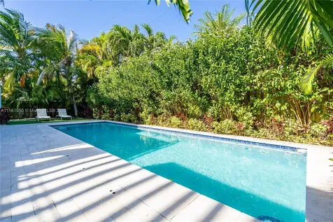 375 W Enid Drive Key Biscayne FL 33149