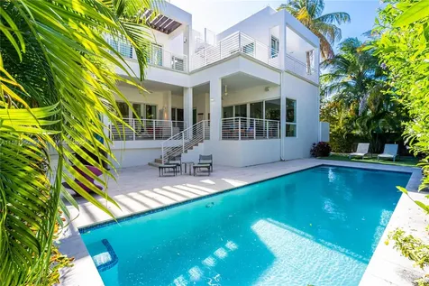375 W Enid Drive Key Biscayne FL 33149