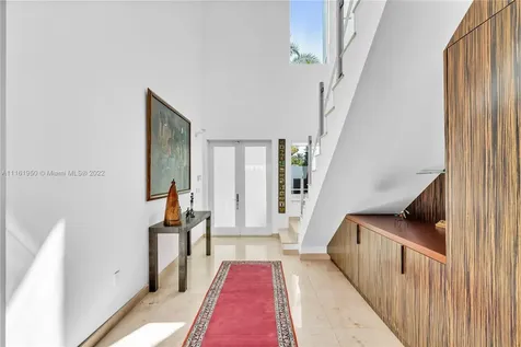 375 W Enid Drive Key Biscayne FL 33149