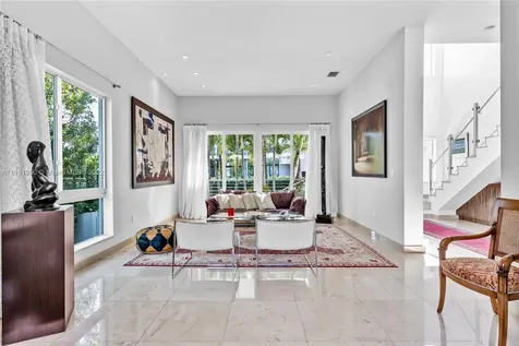 375 W Enid Drive Key Biscayne FL 33149