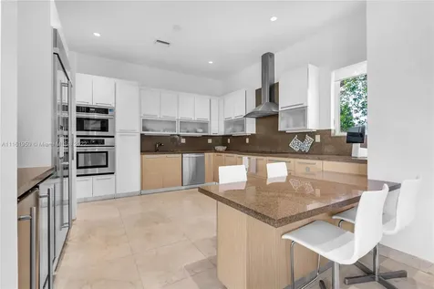 375 W Enid Drive Key Biscayne FL 33149