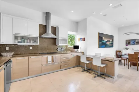 375 W Enid Drive Key Biscayne FL 33149