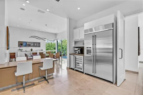 375 W Enid Drive Key Biscayne FL 33149