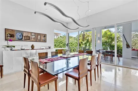 375 W Enid Drive Key Biscayne FL 33149
