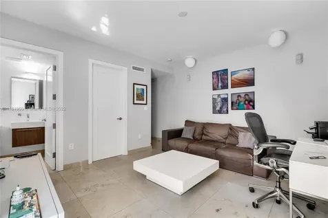 375 W Enid Drive Key Biscayne FL 33149