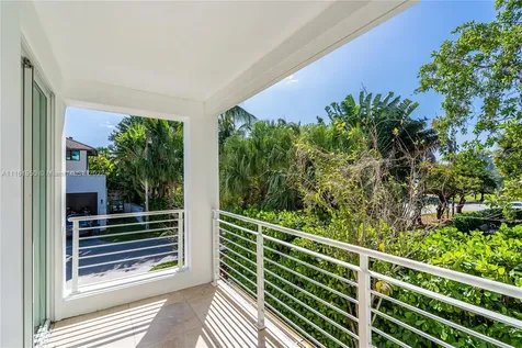 375 W Enid Drive Key Biscayne FL 33149