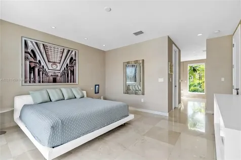 375 W Enid Drive Key Biscayne FL 33149
