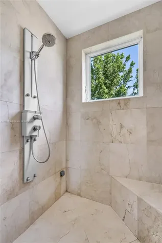 375 W Enid Drive Key Biscayne FL 33149