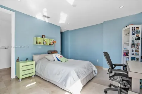 375 W Enid Drive Key Biscayne FL 33149
