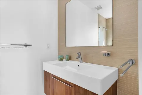 375 W Enid Drive Key Biscayne FL 33149