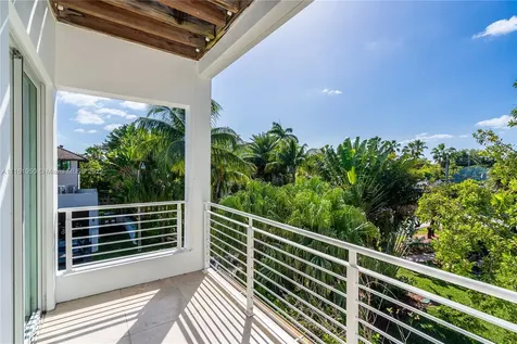 375 W Enid Drive Key Biscayne FL 33149