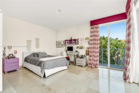 375 W Enid Drive Key Biscayne FL 33149