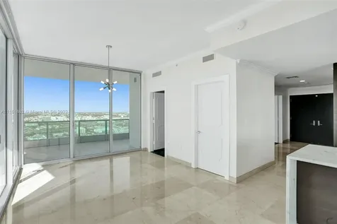 900 Biscayne Boulevard Miami FL 33132