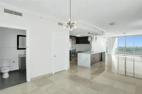900 Biscayne Boulevard Miami FL 33132