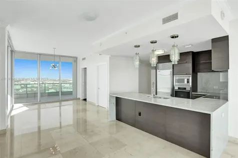900 Biscayne Boulevard Miami FL 33132