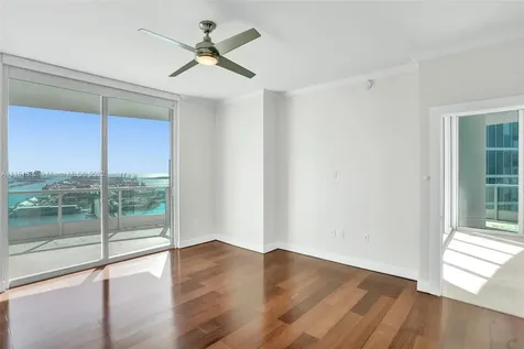 900 Biscayne Boulevard Miami FL 33132