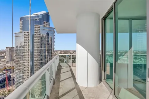 900 Biscayne Boulevard Miami FL 33132