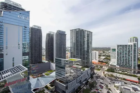 68 SE 6th Street Miami FL 33131
