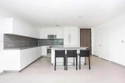 68 SE 6th Street Miami FL 33131