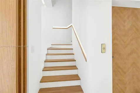 6003 S Laguna Path S Miami Beach FL 33141