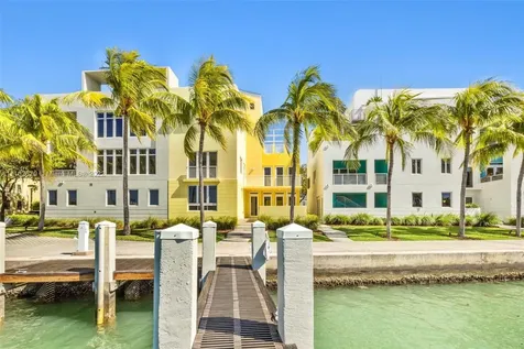 6003 S Laguna Path S Miami Beach FL 33141