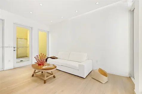 6003 S Laguna Path S Miami Beach FL 33141