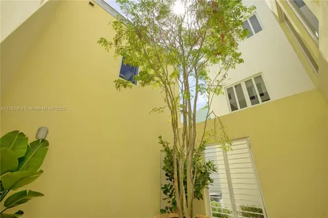 6003 S Laguna Path S Miami Beach FL 33141