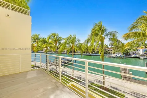 6003 S Laguna Path S Miami Beach FL 33141