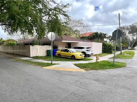 3793 SW 28th Street Miami FL 33134
