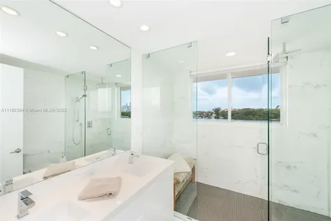 1000 Venetian Way Miami FL 33139