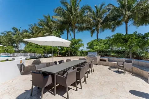 1000 Venetian Way Miami FL 33139