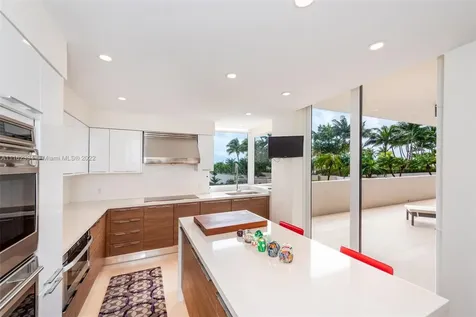 1000 Venetian Way Miami FL 33139