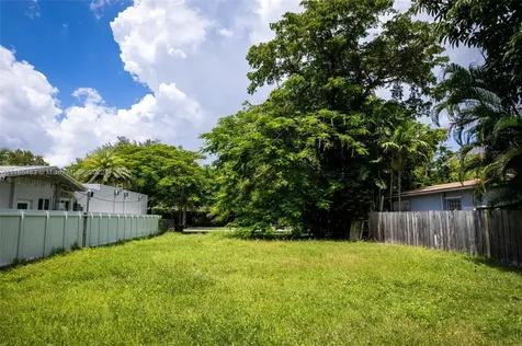 1625 S Miami Avenue Miami FL 33129