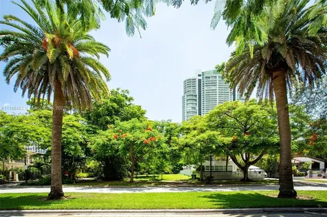 1625 S Miami Avenue Miami FL 33129